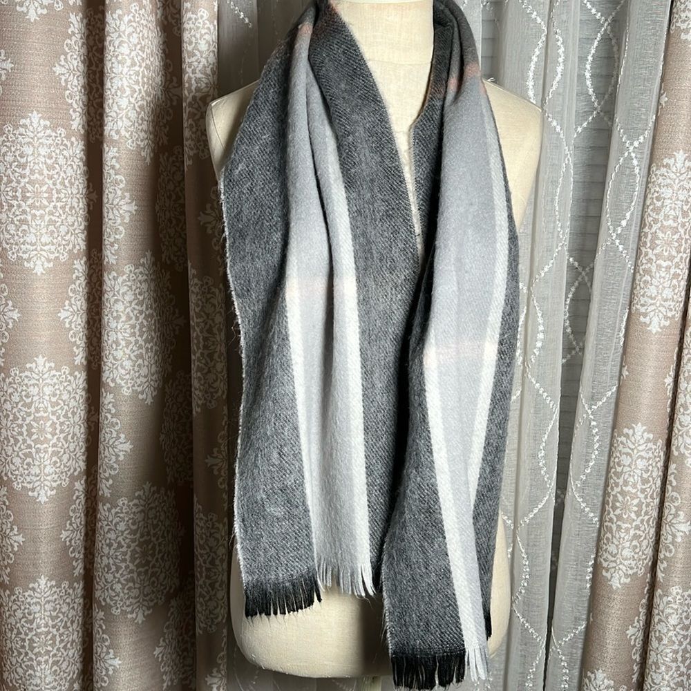 Scarf with Fringe 100% acrylic